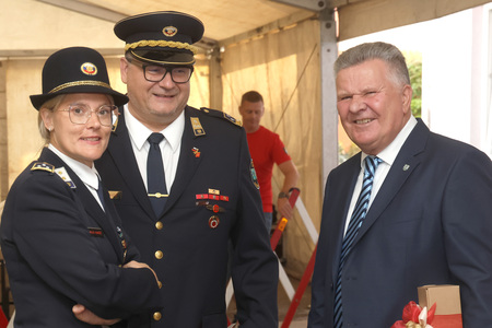 Predaja gasilskega vozila  GVGP-1 PGD Grahovo 42 Foto Ljubo Vukelič